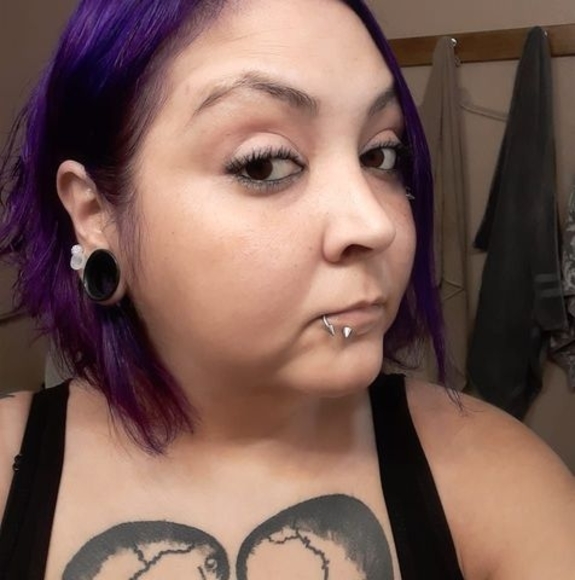 Meet your Posher, Brittney - Picture 1 of 1